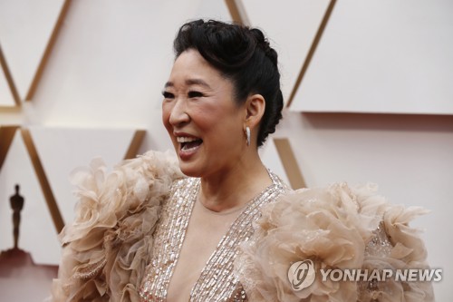 지난 2월 9일(현지시간) 아카데미 어워즈 시상식에 참석한 샌드라 오[EPA=연합뉴스]
