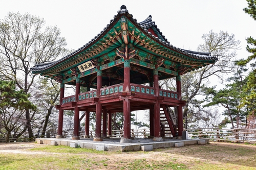 부소산성 내 사자루[문화재청 제공. 재판매 및 DB 금지]