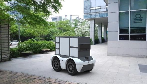 언맨드솔루션이 제작한 자율주행 배달 로봇[서울시 제공. 재판매 및 DB 금지]