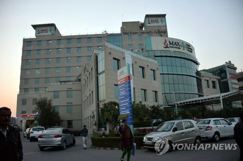 인도 수도 뉴델리의 고급 사립병원. [EPA=연합뉴스]