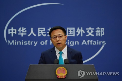 정례 브리핑하는 자오리젠 중국 외교부 대변인(EPA=연합뉴스)