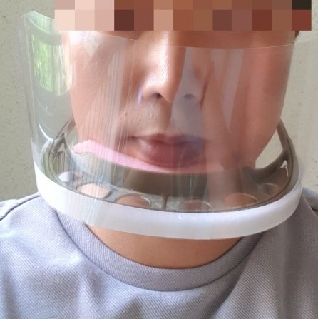 교사용 투명 위생 마스크 자제 제작[부산시교육청 제공]