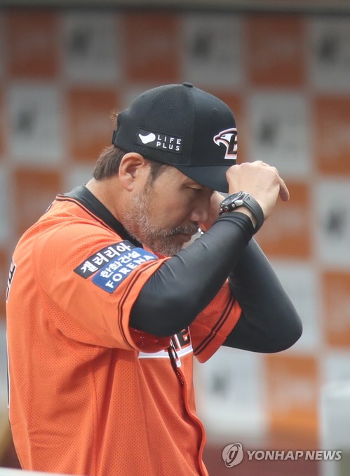 사퇴한 한용덕 전 한화 이글스 감독[연합뉴스 자료 사진]