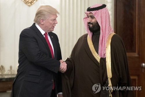 사우디의 언론인 자말 카슈끄지 살해사건을 둘러싸고 사우디 왕실의 개입설이 불거졌으나 이를 문제 삼지 않으려고 노력해온 도널드 트럼프 미국 대통령[EPA=연합뉴스 자료사진]