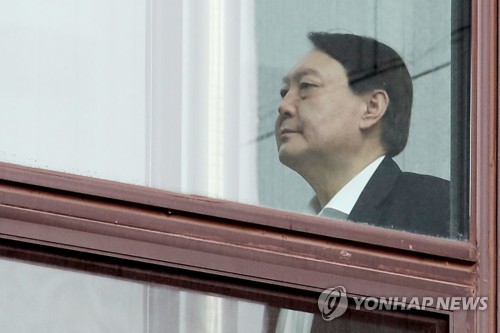 구내식당 향하는 윤석열 검찰총장[연합뉴스 자료사진]