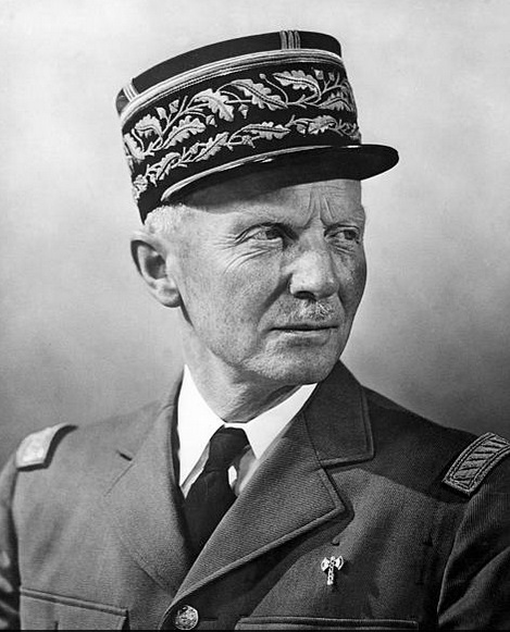 1940년 6월 22일 프랑스 대표로 독일과의 정전협정에 서명한 샤를 윈티제르 장군 [위키피디아]