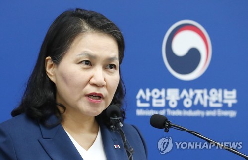 유명희 산업통상자원부 통상교섭본부장이 2020년 6월 24일 오전 세종시 정부세종청사에서 열린 세계무역기구(WTO) 차기 사무총장 입후보 기자회견에서 포부를 밝히고 있다. [연합뉴스 자료사진, 재판매 및 DB 금지]