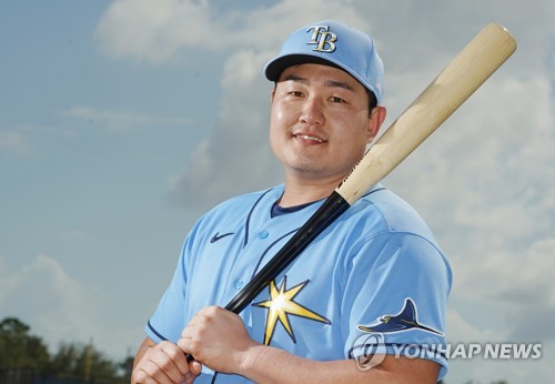 포즈 취하는 최지만[연합뉴스 자료사진]