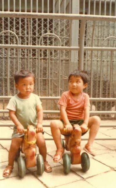 이귀임씨의 두 아들 정민주·민성 형제.