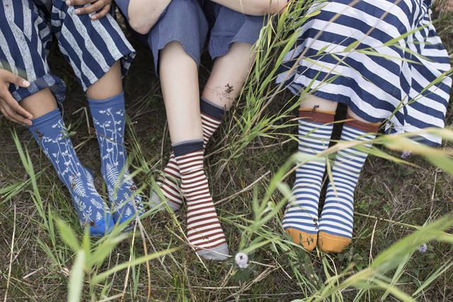 발의 위생과 안전을 담당했던 양말이 다양한 디자인을 입고 당당한 패션 아이템으로 자리잡았다. 맨플로어 제공