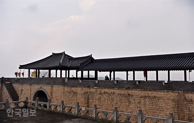 나주영상테마파크의 고구려 성루.