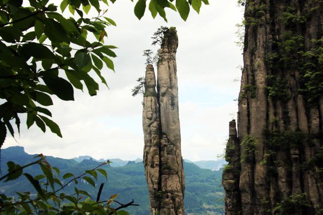 언스대협곡의 대지산천 중 옥필봉.