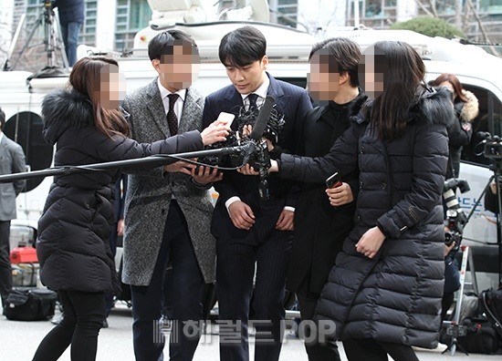 ▲서울지방경찰청에 들어서고 있는 그룹 빅뱅의 전 멤버 승리 / 사진=민선유 기자