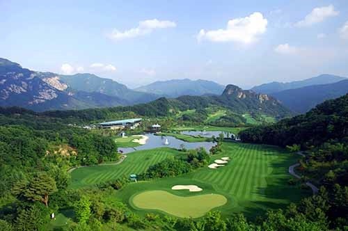 에떼코스 1번홀과 9번홀(몽베르 사진).