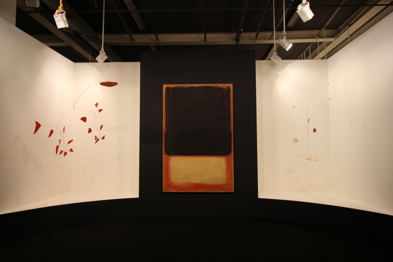 알렉산더 칼더의 작품 2개를 마크 로스코 페인팅과 함께 선보인 헬리 나마드 갤러리. [사진=이한빛 기자/vicky@] 아트 바젤 2019 언리미티드에 출품된 강서경 작가의 ‘검은 자리 꾀꼬리’ [사진=이한빛 기자/vicky@] 세계 최대규모 아트페어인 아트 바젤 2019가 11~16일까지 스위스 바젤 메세 바젤에서 열린다. [사진=이한빛 기자/vicky@]