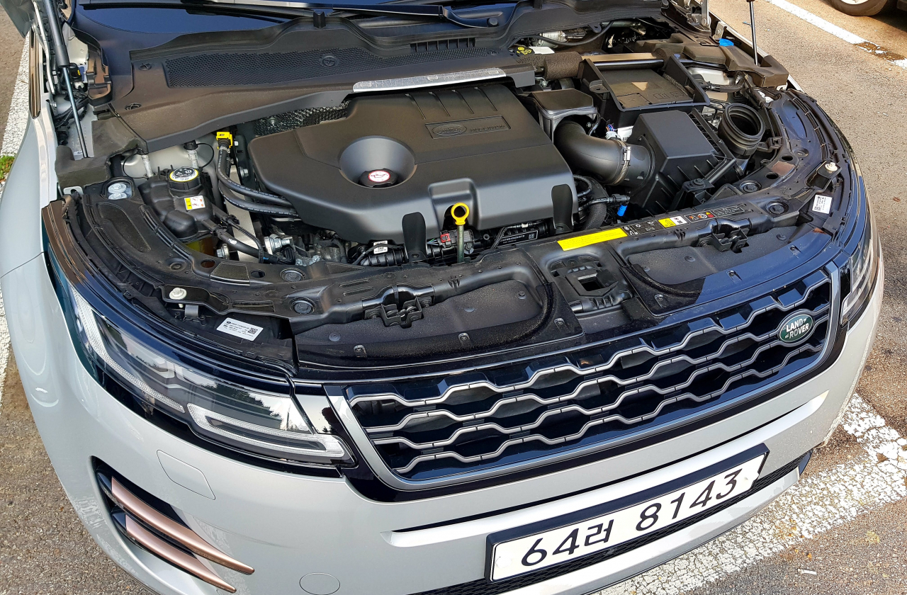 시승한 ‘D180 R-다이내믹 SE’에 탑재된 엔진은 최대출력 180마력, 최대토크 43.9kg·m의 힘을 낸다. 빠른 반응성은 2톤 무게의 공차중량을 가볍에 밀어낸다. [정찬수 기자/andy@]