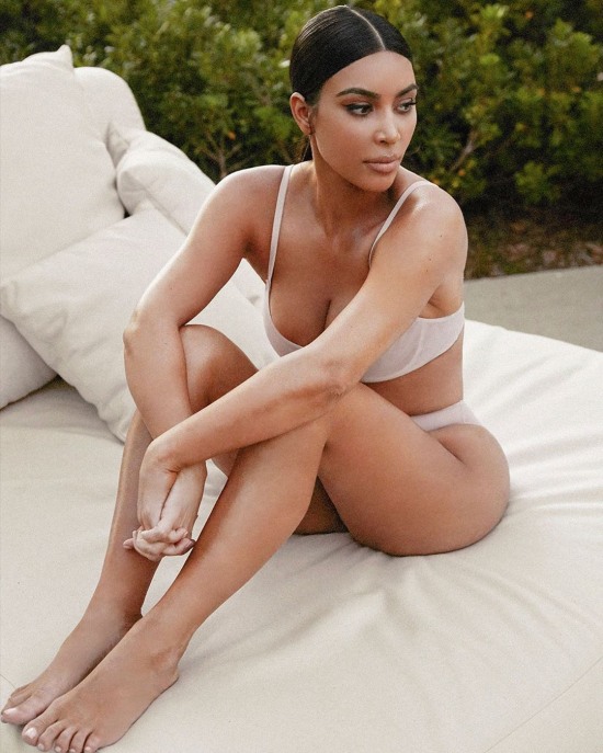 킴 카다시안 인스타