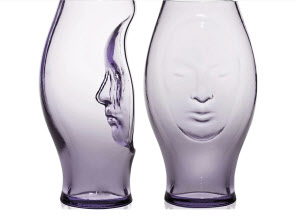 파비오가 사람의 얼굴을 띄게 제작한 화병. [파비오 노벰브레 스튜디오 제공]