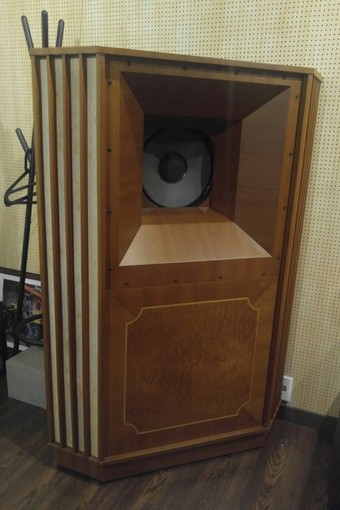 탄노이 오토그래프 스피커