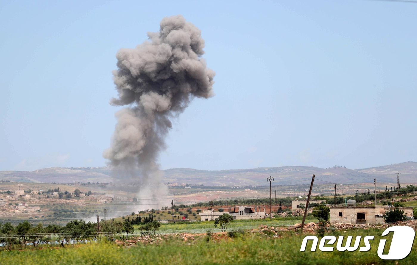 시리아 북서부 이들립 공습 현장. © AFP=뉴스1