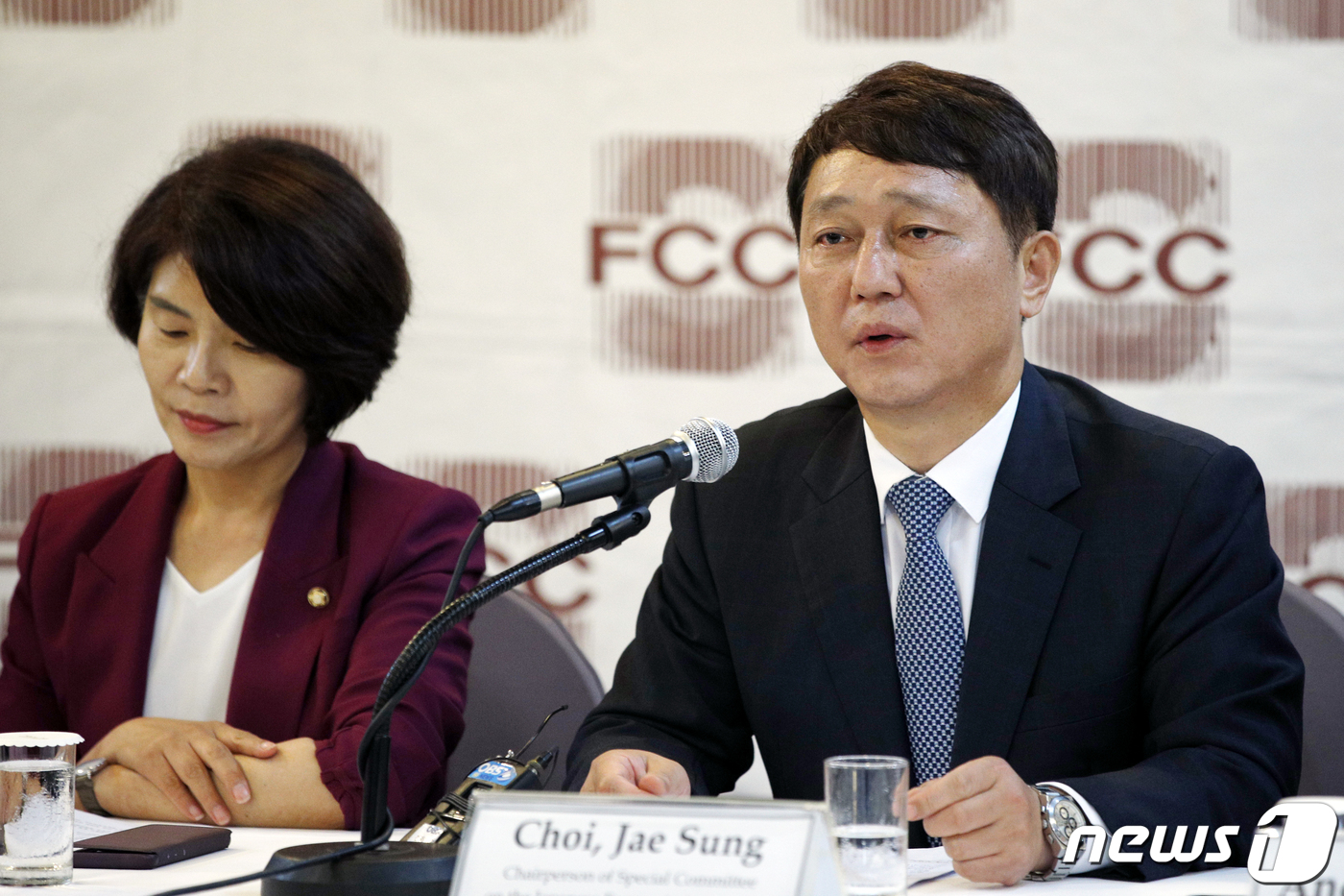 최재성 더불어민주당 일본경제침략대책특별위원장이 25일 오후 서울 중구 프레스센터에서 열린 외신기자간담회에서 모두발언을 하고 있다. 2019.7.25/뉴스1 © News1 안은나 기자