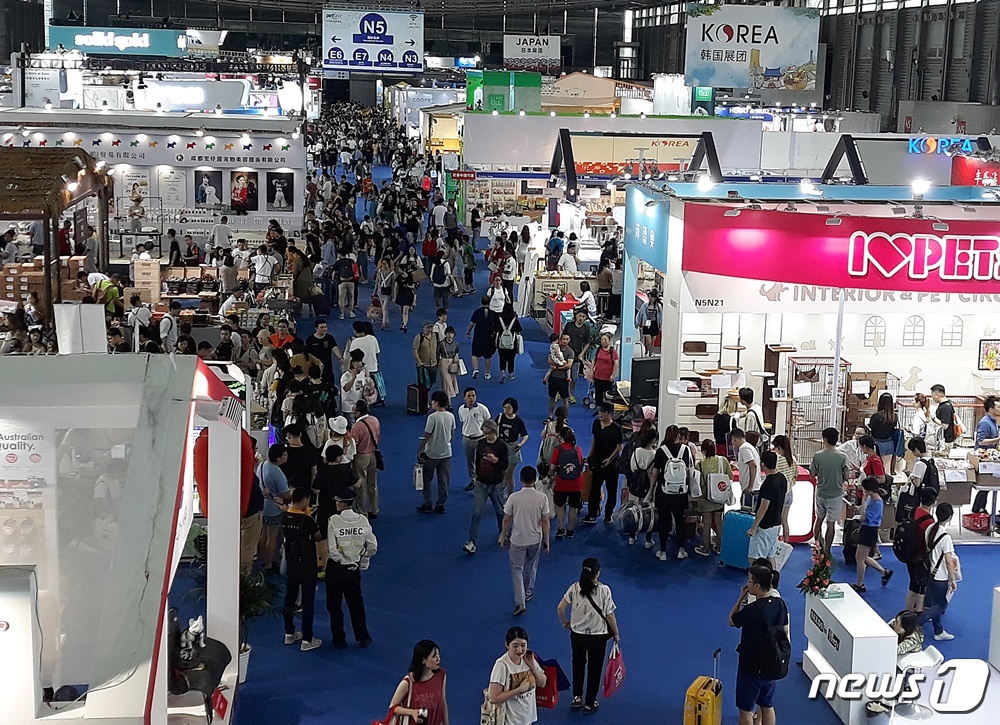 지난 8월21일~25일까지 중국 상해에서 열린 '펫페어 아시아 2019''에 참가한 반려동물 업체들. © 뉴스1 최서윤 기자
