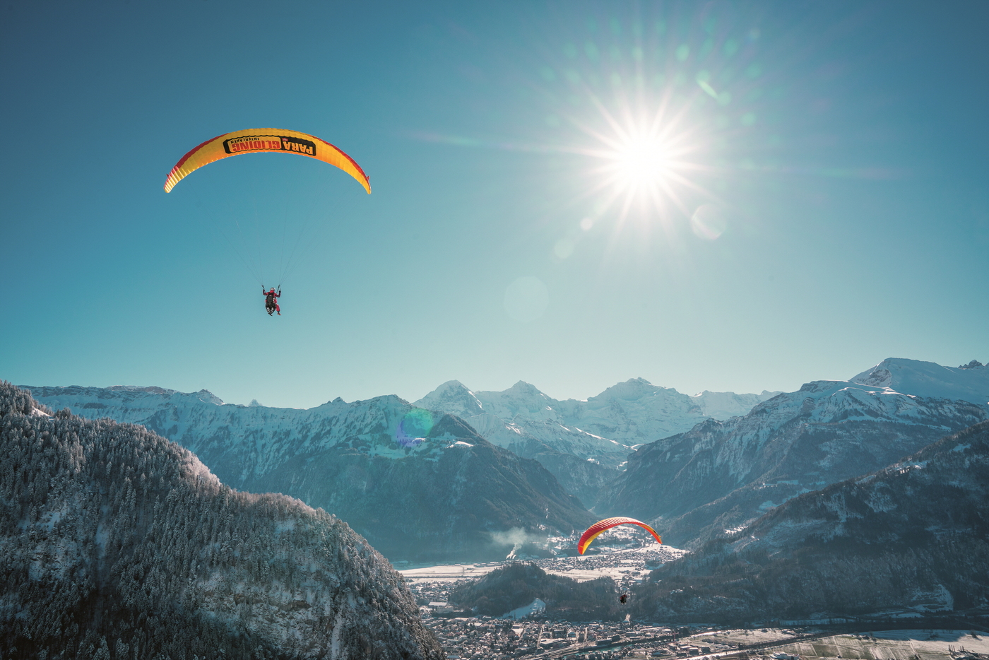 융프라우에서 즐기는 패러글라이딩. 스위스관광청 제공