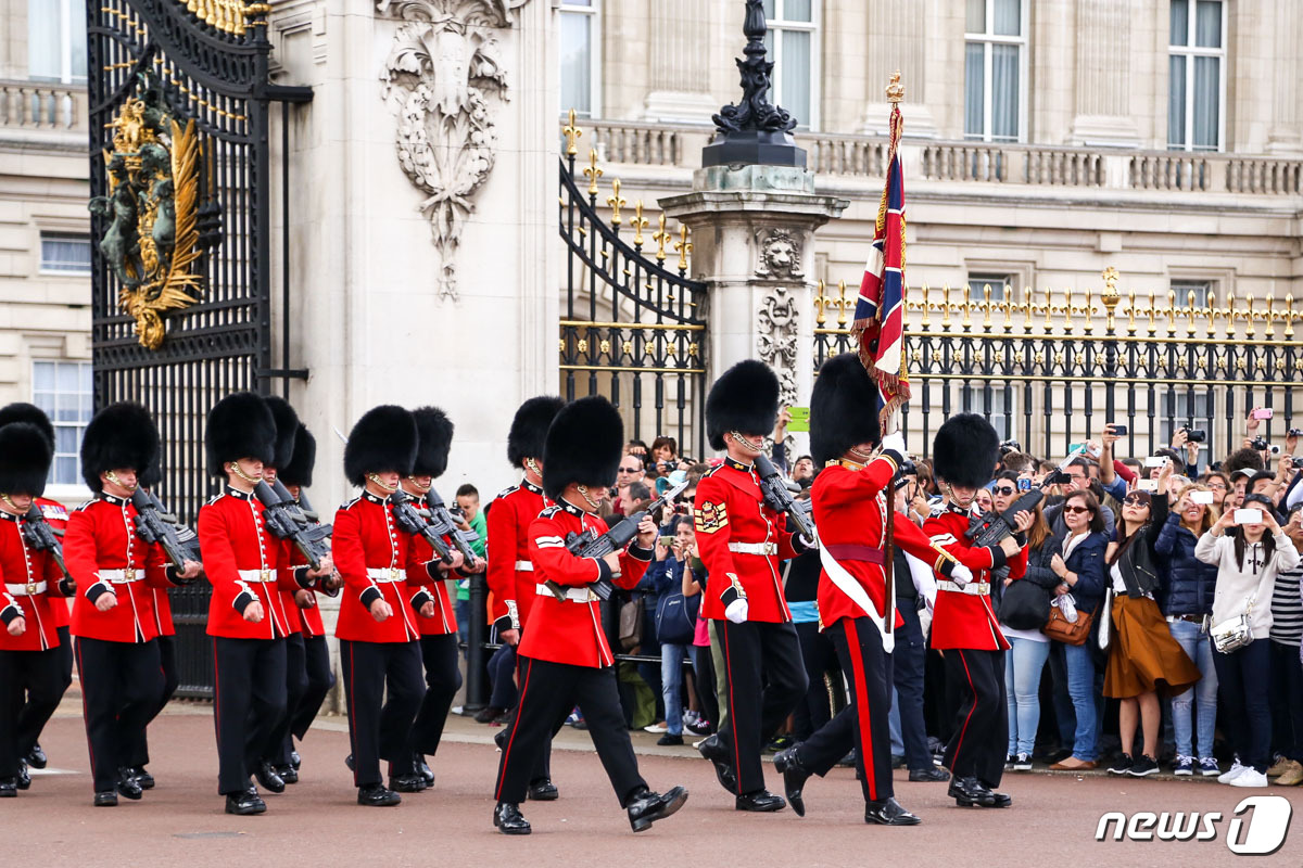 영국 근위병 교대식 © 뉴스1