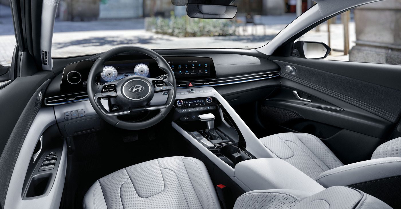 올 뉴 아반떼 실내. (현대차 제공)© 뉴스1
