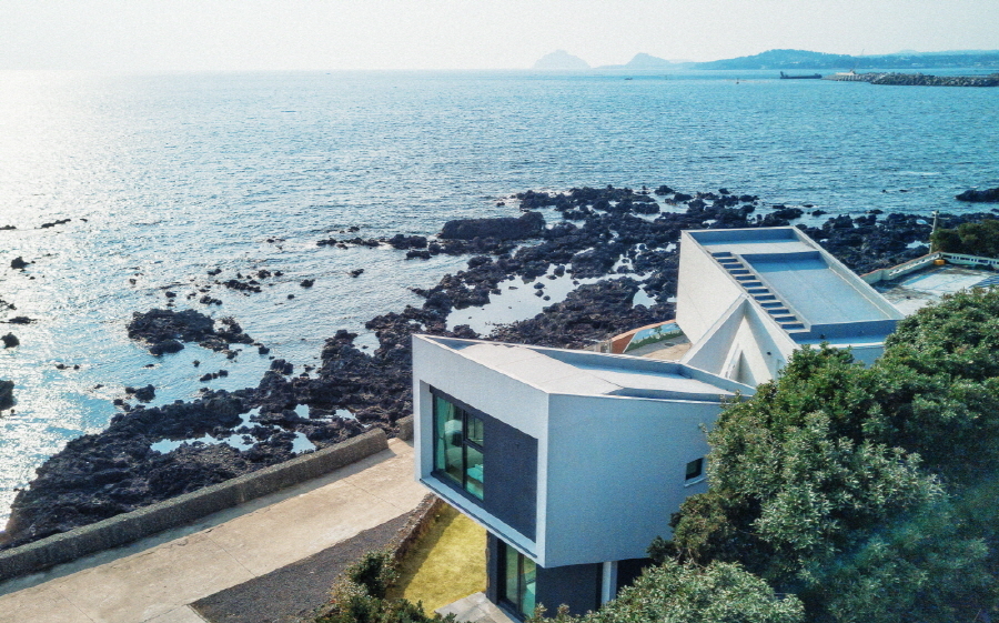 제주 바다 전망이 펼쳐진 숙소