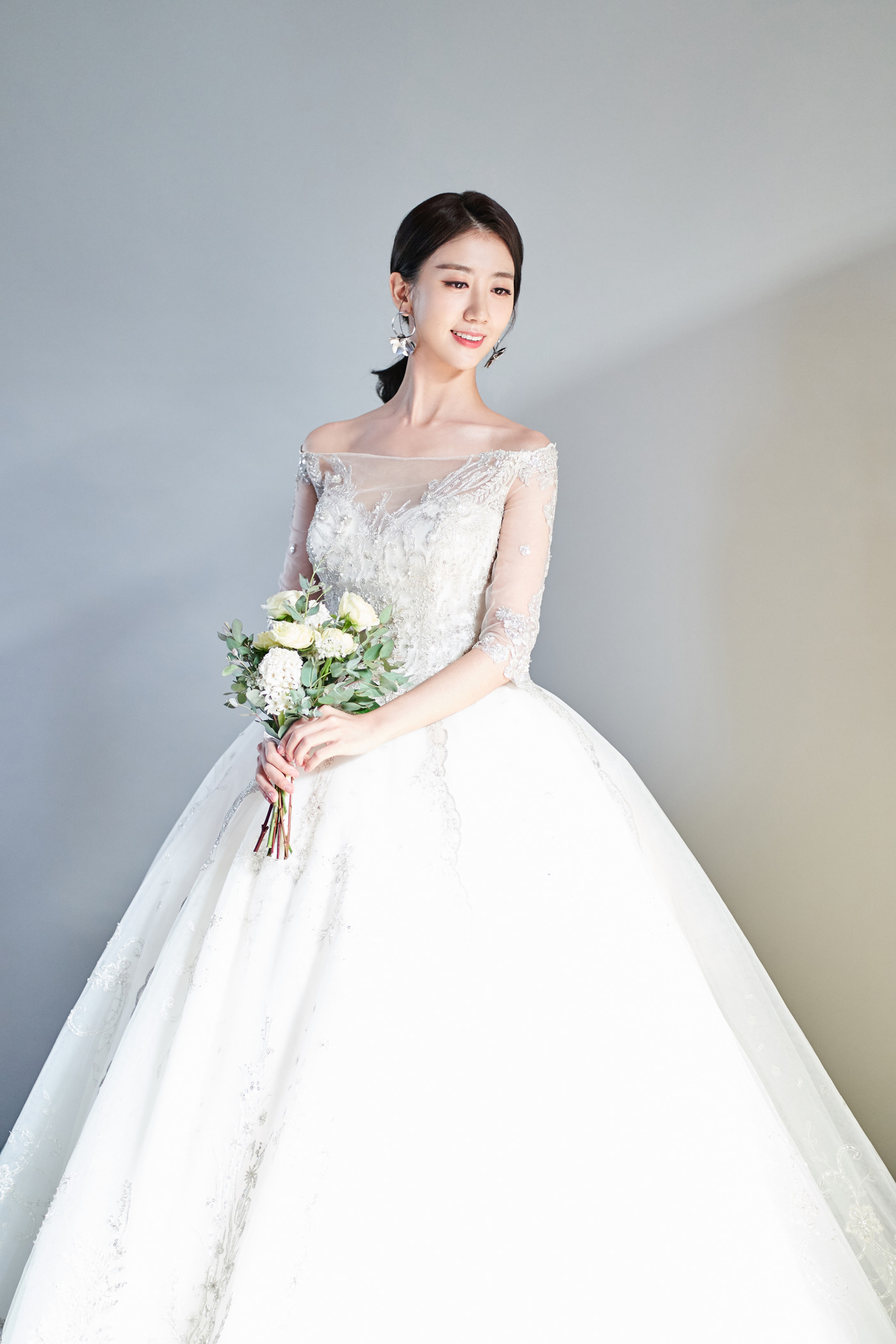 기상캐스터 전소영/해피메리드컴퍼니, 웨딩디렉터봉드, 써드마인드, 아이테오, 미즈노블, 스플렌디노, 서담하, 정민경스타일리스트, 마인모리 © 뉴스1