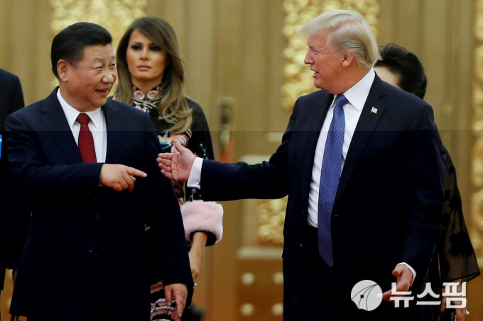 도널드 트럼프 미국 대통령(우)과 시진핑 중국 국가주석 [사진=로이터 뉴스핌]
