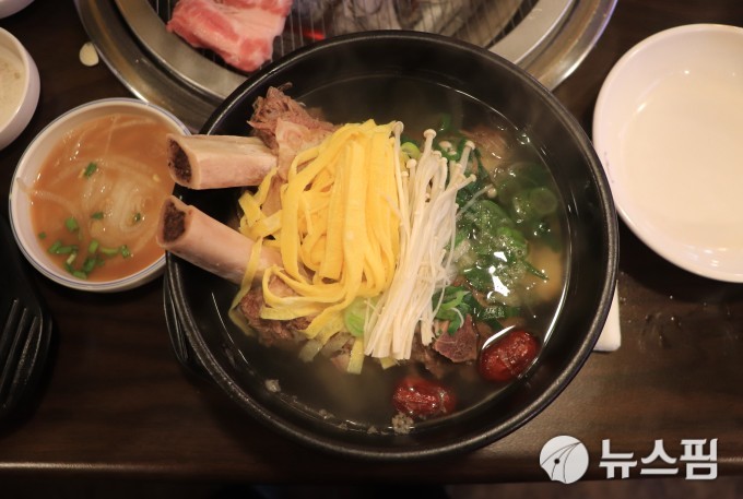 [제천=뉴스핌] 송유미 기자 = 착한갈비 갈비탕. 2019.01.23. yoomis@newspim.com