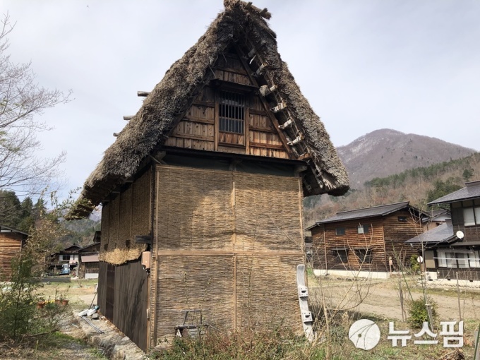 [가나자와(일본)=뉴스핌] 장주연 기자 = 합장하는 손 모양을 닮은 갓쇼즈쿠리 2019.04.18 jjy333jjy@newspim.com