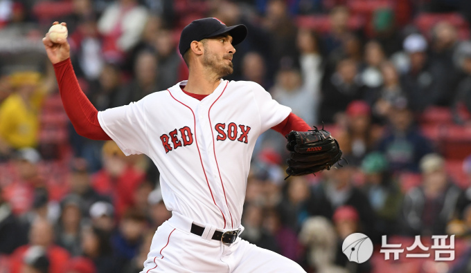 보스턴 레드삭스 선발투수 릭 포셀로가 피칭하고 있다. [사진=로이터 뉴스핌]
