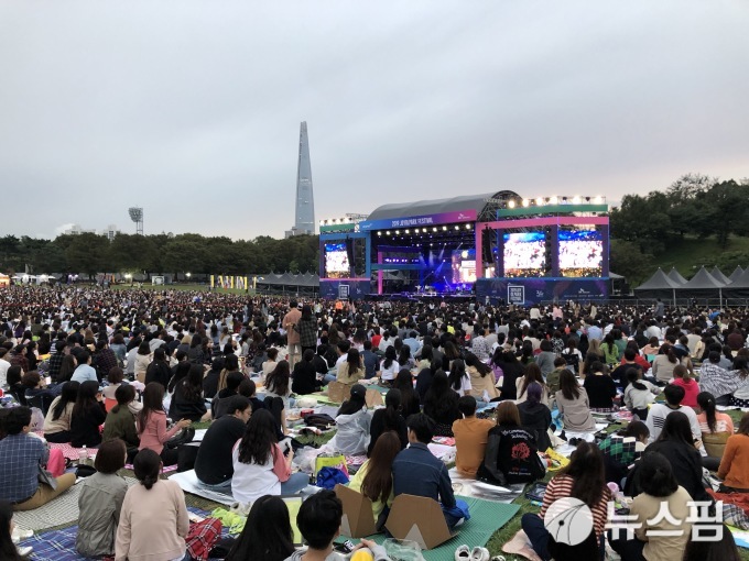 [서울=뉴스핌] 이지은 기자 = '2019 조이올팍페스티벌' 무대에 오른 10cm 2019.09.21 alice09@newspim.com