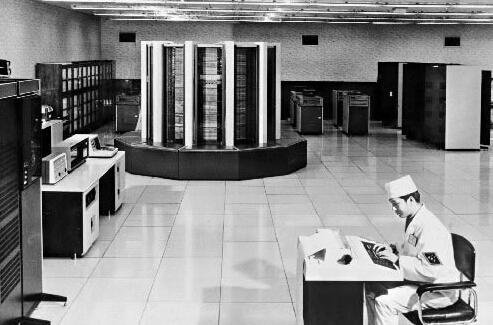 중국 최초의 슈퍼컴퓨터 인하 1호 운영 당시 모습 [사진=바이두]