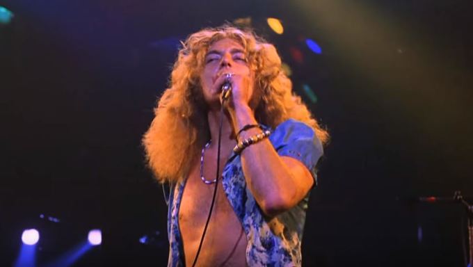 영국 록밴드 레드 제플린 보컬 로버트 플랜트 [사진=1973년 'Rock and Roll' 미국 뉴욕 라이브공연 실황 영상 캡처]