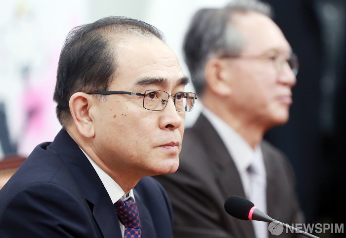 [서울=뉴스핌] 이형석 기자 = 태영호 전 주영북한공사가 11일 오전 서울 여의도 국회에서 열린 기자회견에서 취재진의 질문을 받고 있다. 2020.02.11 leehs@newspim.com