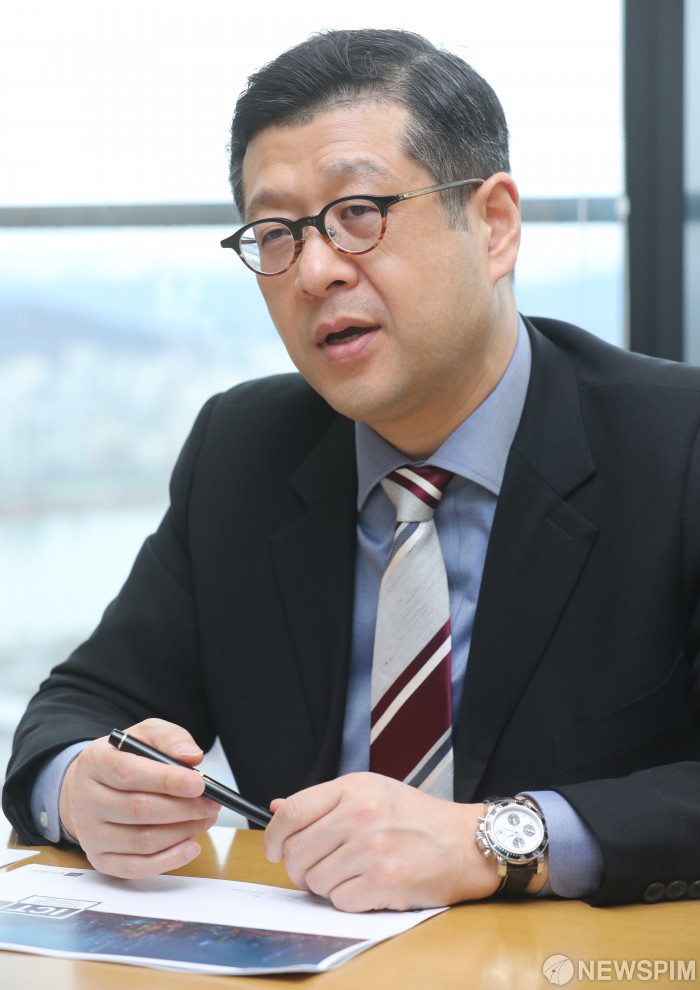 [서울=뉴스핌] 백인혁 기자 = 손도일 법무법인 율촌 변호사가 25일 오후 서울 강남구 율촌 법률사무소에서 뉴스핌과의 인터뷰를 진행하고 있다. 2020.02.25 dlsgur9757@newspim.com