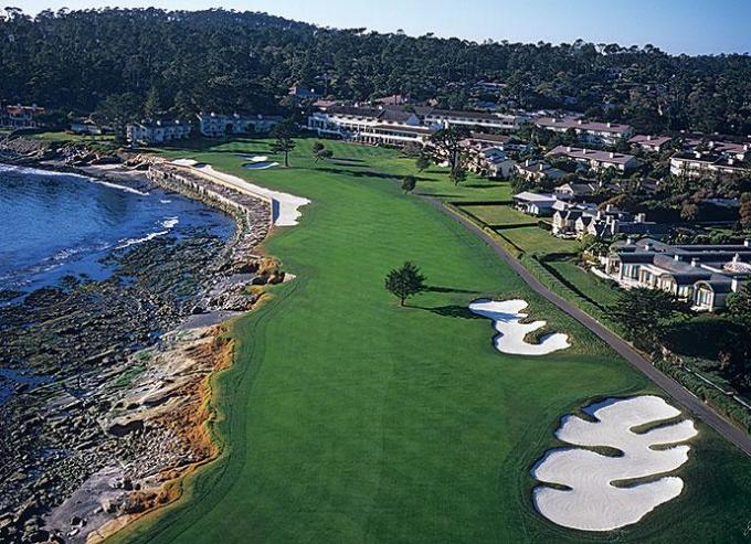 미국 캘리포니아주 페블비치GL 18번홀 주변. 지금 골프장 뿐만 아니라 호텔 레스토랑 등 부대 시설이 일시적으로 영업을 하지 않고 있다. [사진=골프닷컴]
