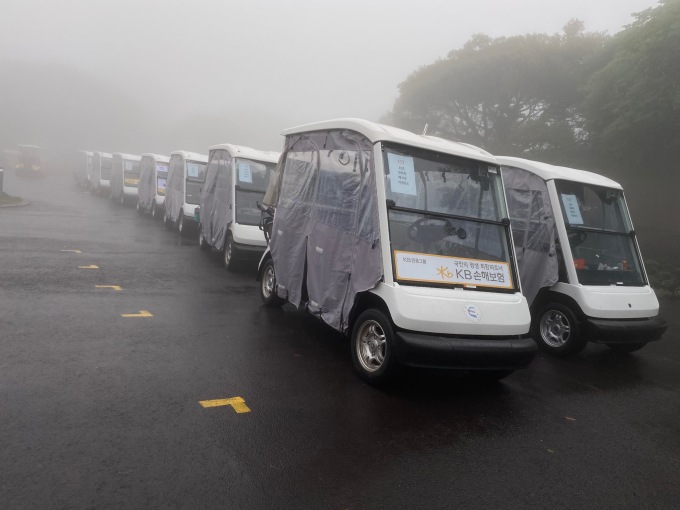 대회장엔 선수용 카트 총28대가 대기했으나 2라운드 잔여 경기는 열리지 않았다. [사진= KLPGA]