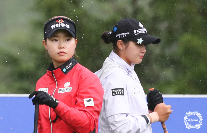 임희정과 박현경의 티잉구역에서 모습. [사진= KLPGA]