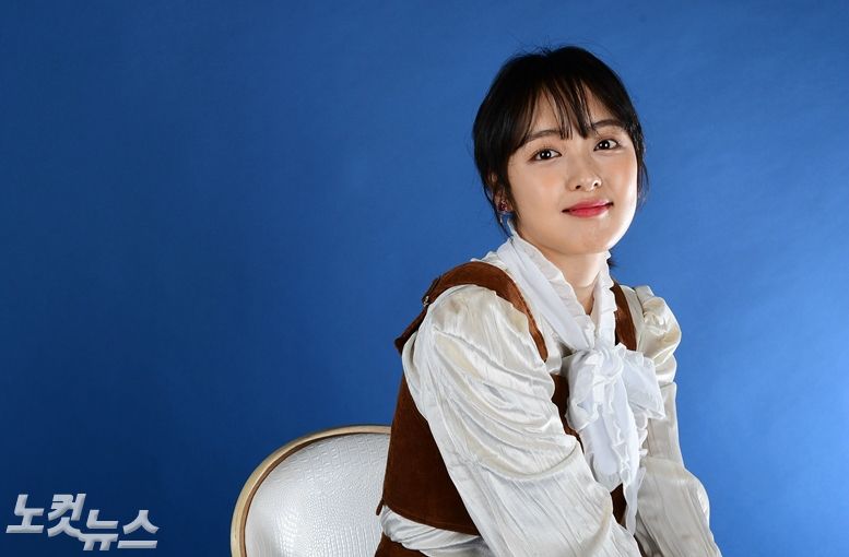 JTBC 금토드라마 'SKY 캐슬'에서 김혜나 역을 맡은 배우 김보라가 지난달 29일 오후 서울 양촌구 목동 CBS 사옥에서 인터뷰 전 포즈를 취하고 있다. (사진=황진환 기자)