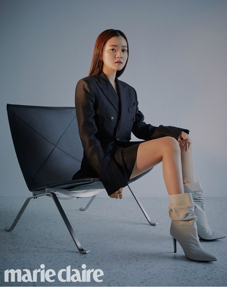 배우 고아성의 패션 매거진 '마리끌레르 BIFF(부산국제영화제) 스페셜 에디션' 화보 (사진=마리끌레르 제공)