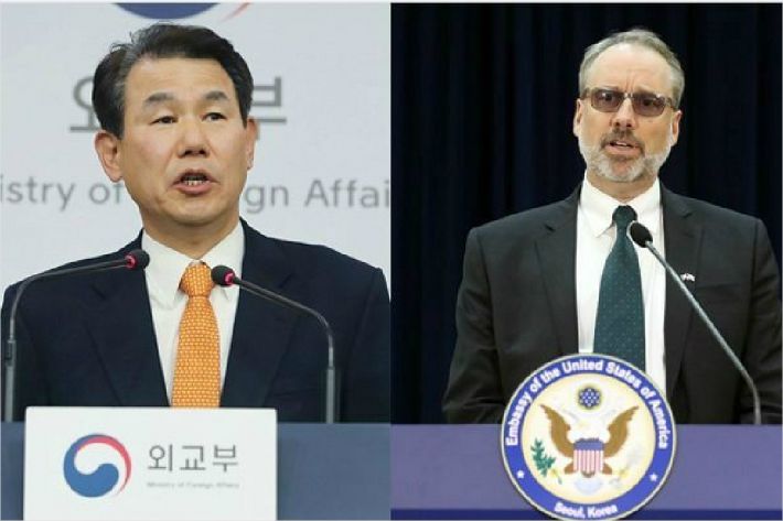 제11차 한미 방위비분담 특별협정(SMA) 제3차 회의가 19일 파행 끝에 조기 종료된 가운데 정은보 한국 측 협상 수석대표(왼쪽)가 외교부 브리핑룸에서 정부 입장과 협상 상황 등을 발표하고 있다. 오른쪽은 드하트 미국 측 수석대표.(사진=연합뉴스 제공)