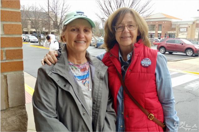 페어팩스 유권자 매리 파렐(우)(사진=권민철 특파원)