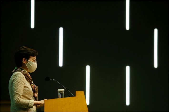 국가보안법 기자회견 발언하는 캐리 람 홍콩 행정장관(사진=연합뉴스)