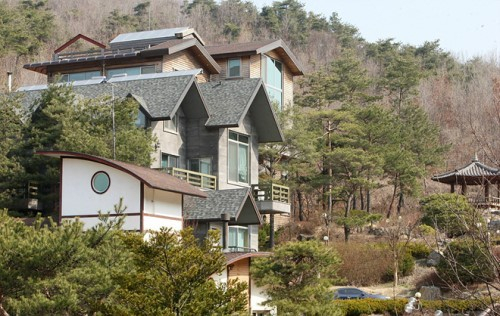 성 접대 장소로 지목된 강원 원주시 부론면의 별장 모습. 세계일보 자료사진