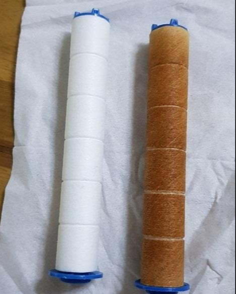 붉은 수돗물로 오염된 필터. 인천서구평화복지연대 제공